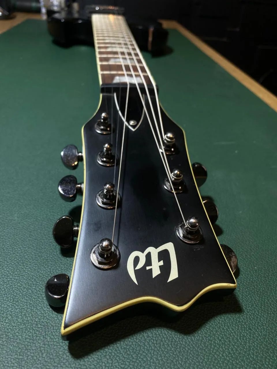 ESP LTD Viper-7 Black Metal - Instrumentos musicais - Cláudia