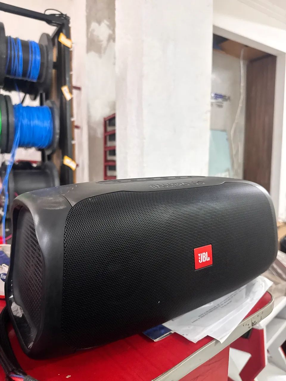 Caixa portátil sub jbl - Foto 4