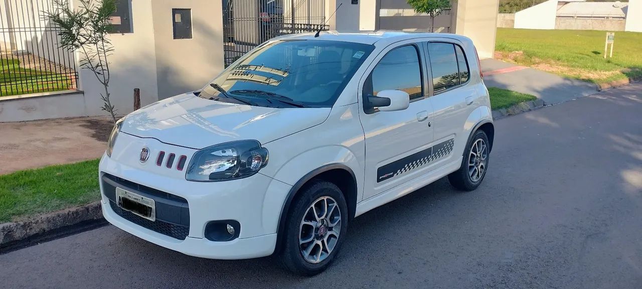 Fiat Uno Sporting 1.4 EVO Fire Flex 8V 4P 2013 - Foto 2