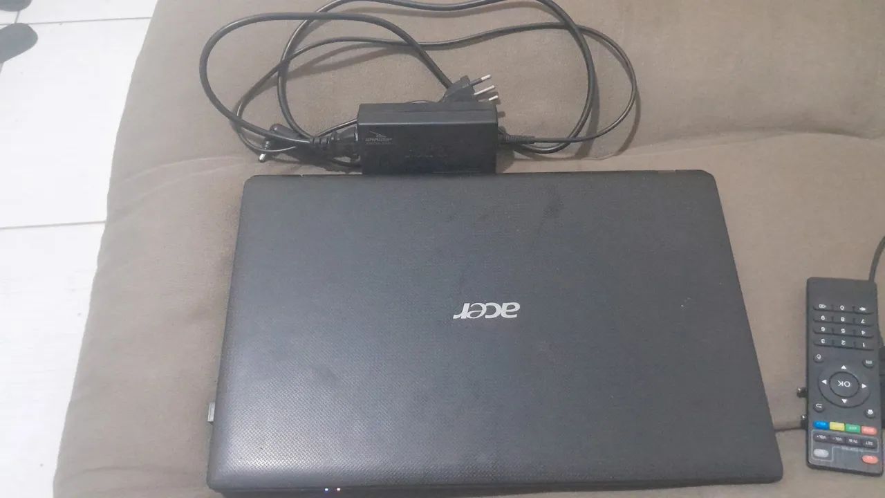 Notebook semi-novo em perfeitas condições  - Foto 3