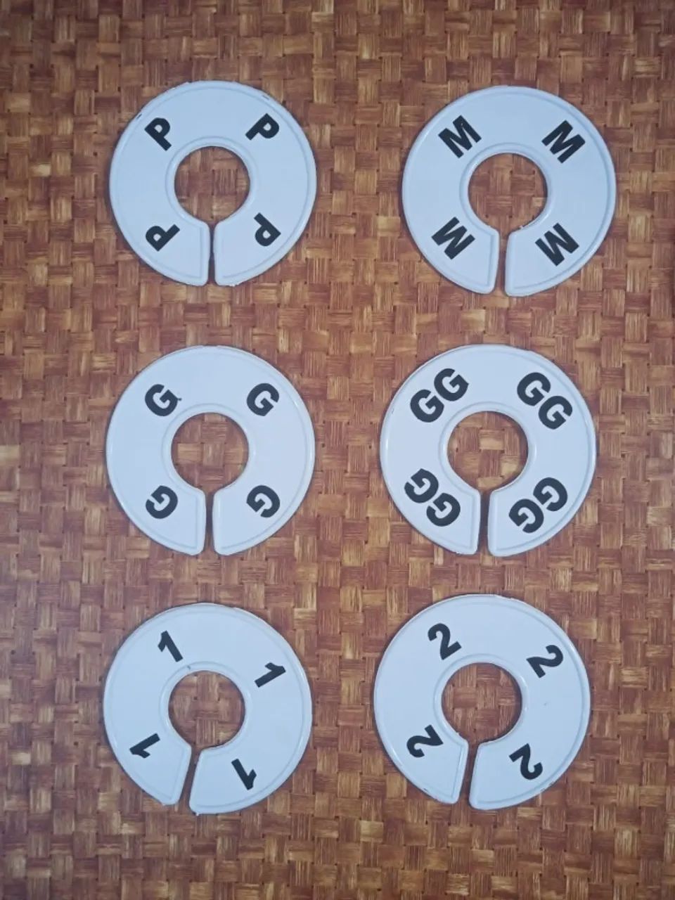 1 Kit Divisor/Separador de Roupas para Arara (6 Tamanhos) 