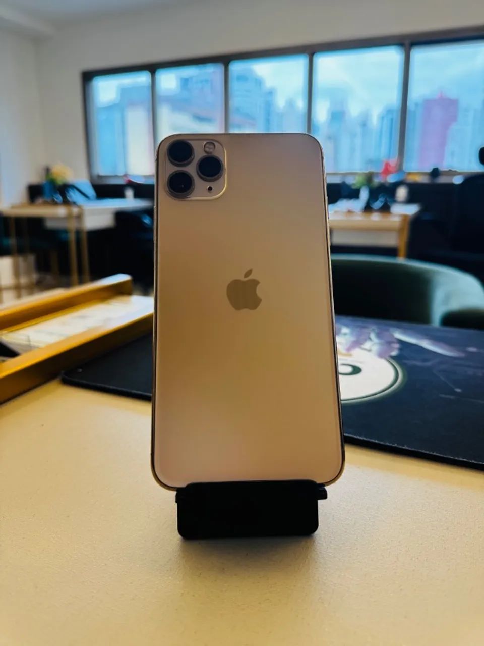 iPhone 11 Pro Max 64GB Gold - SEMINOVO- LOJA FÍSICA - Celulares e