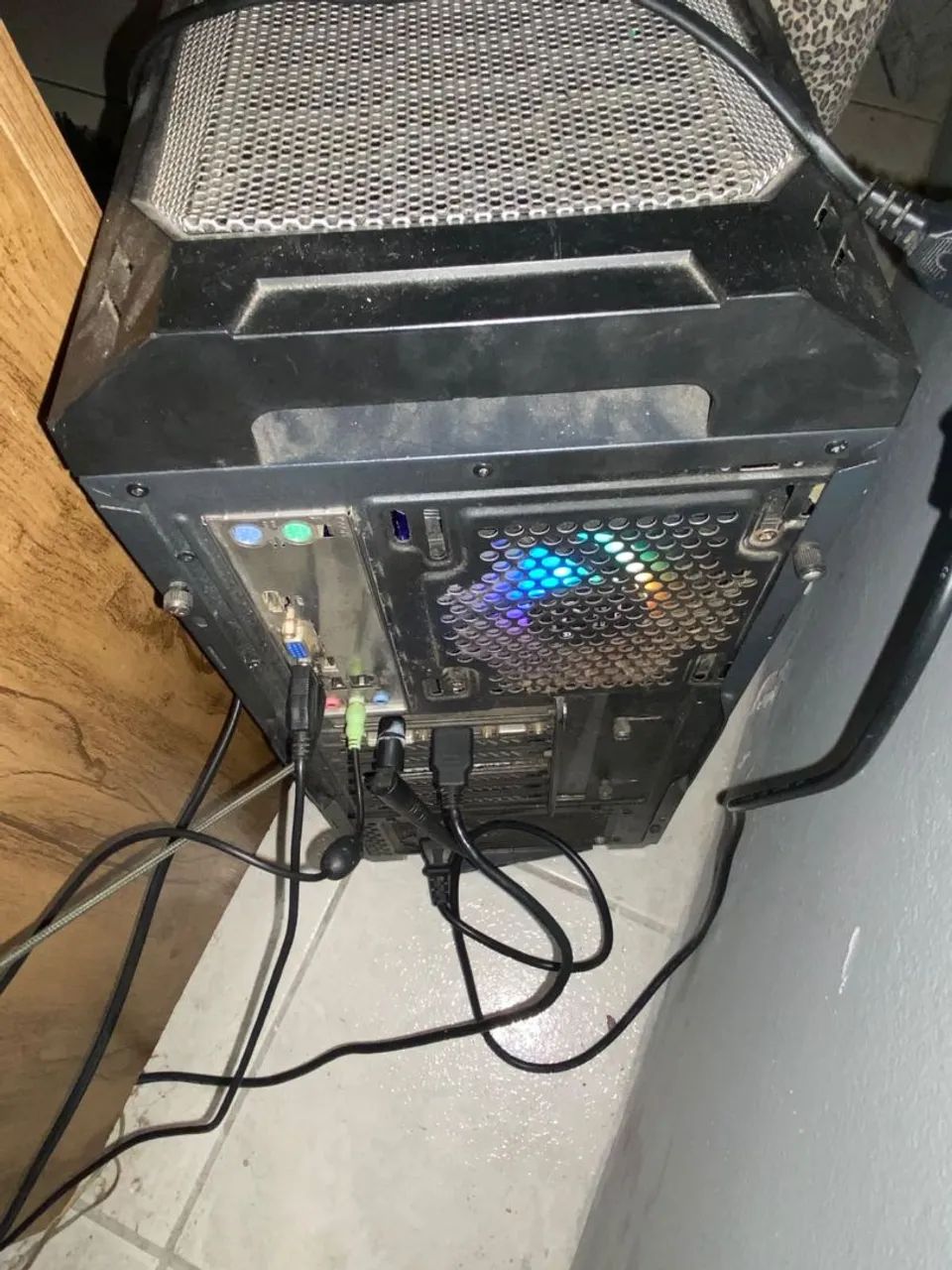 CPU- 2,73TB  - AMD Randeon RS 1220+16GB de RAM + IC7 3770+ monitor tv de 32 polegadas - Foto 2