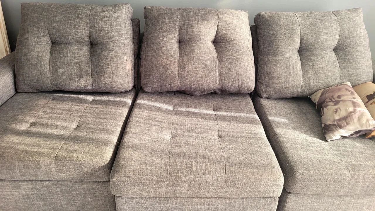 Sofa retratil de três lugares