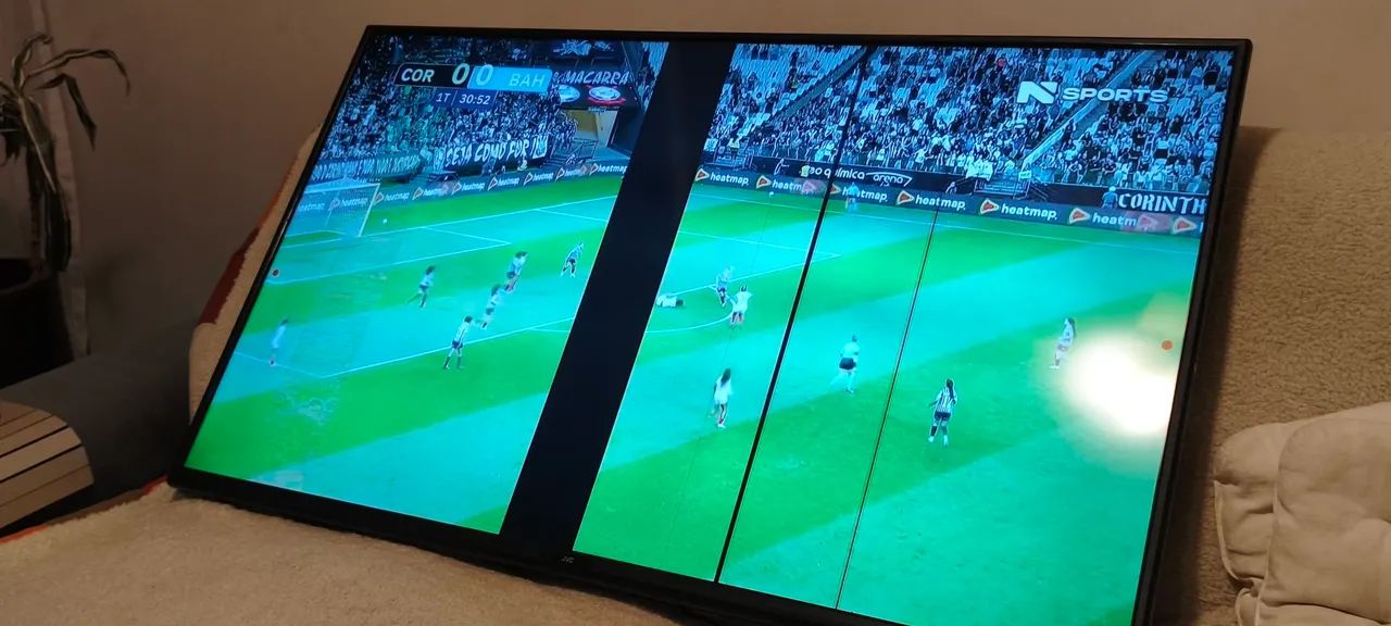 Tv JVC 58 polegadas **com defeito**