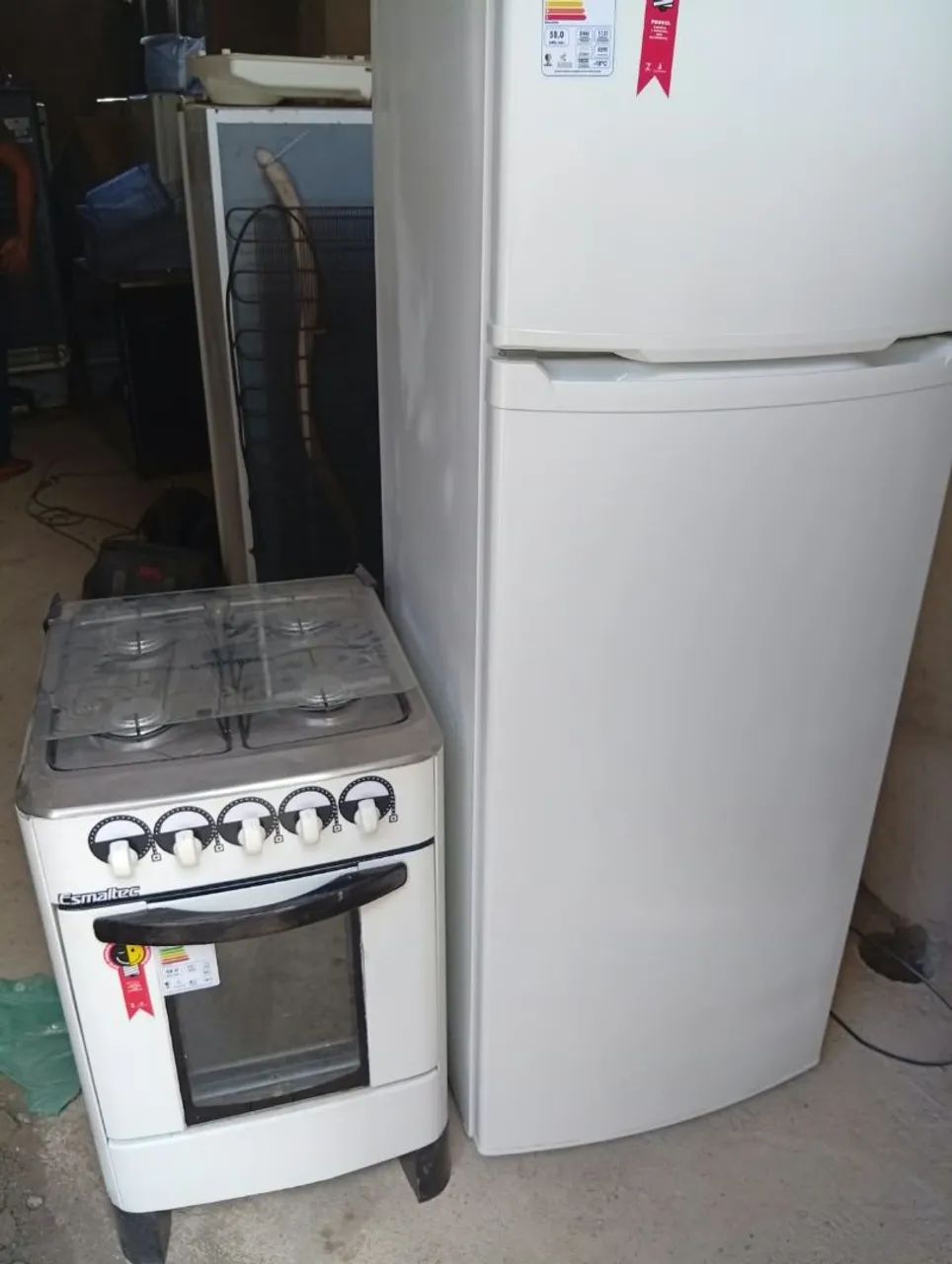 GELADEIRA E FOGÃO 