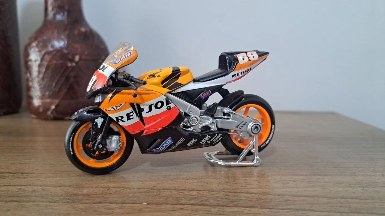 LOTE miniaturas motos antigas - Foto 5