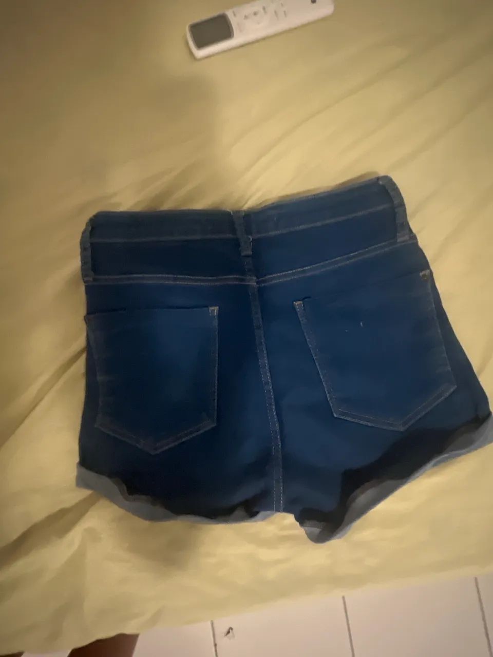 Short azul com elastano- cintuara média  - Foto 2