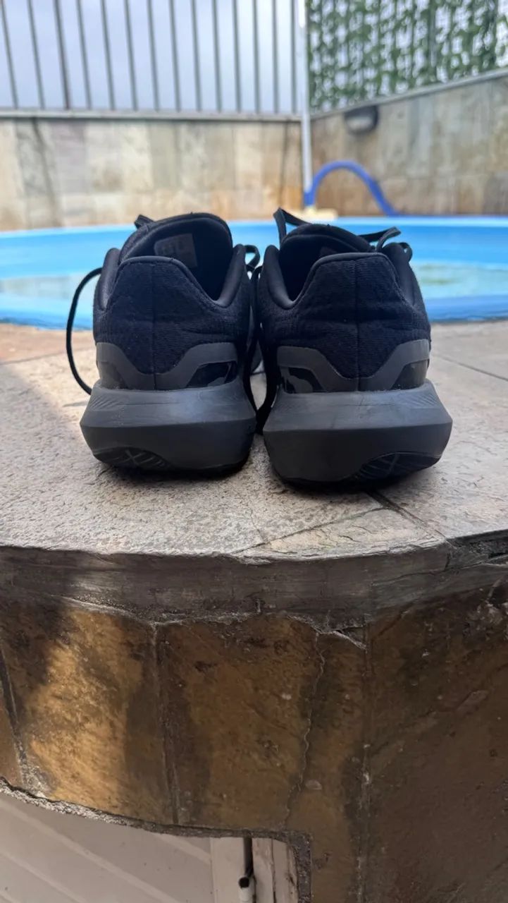 Tênis de corrida Adidas  - Foto 4