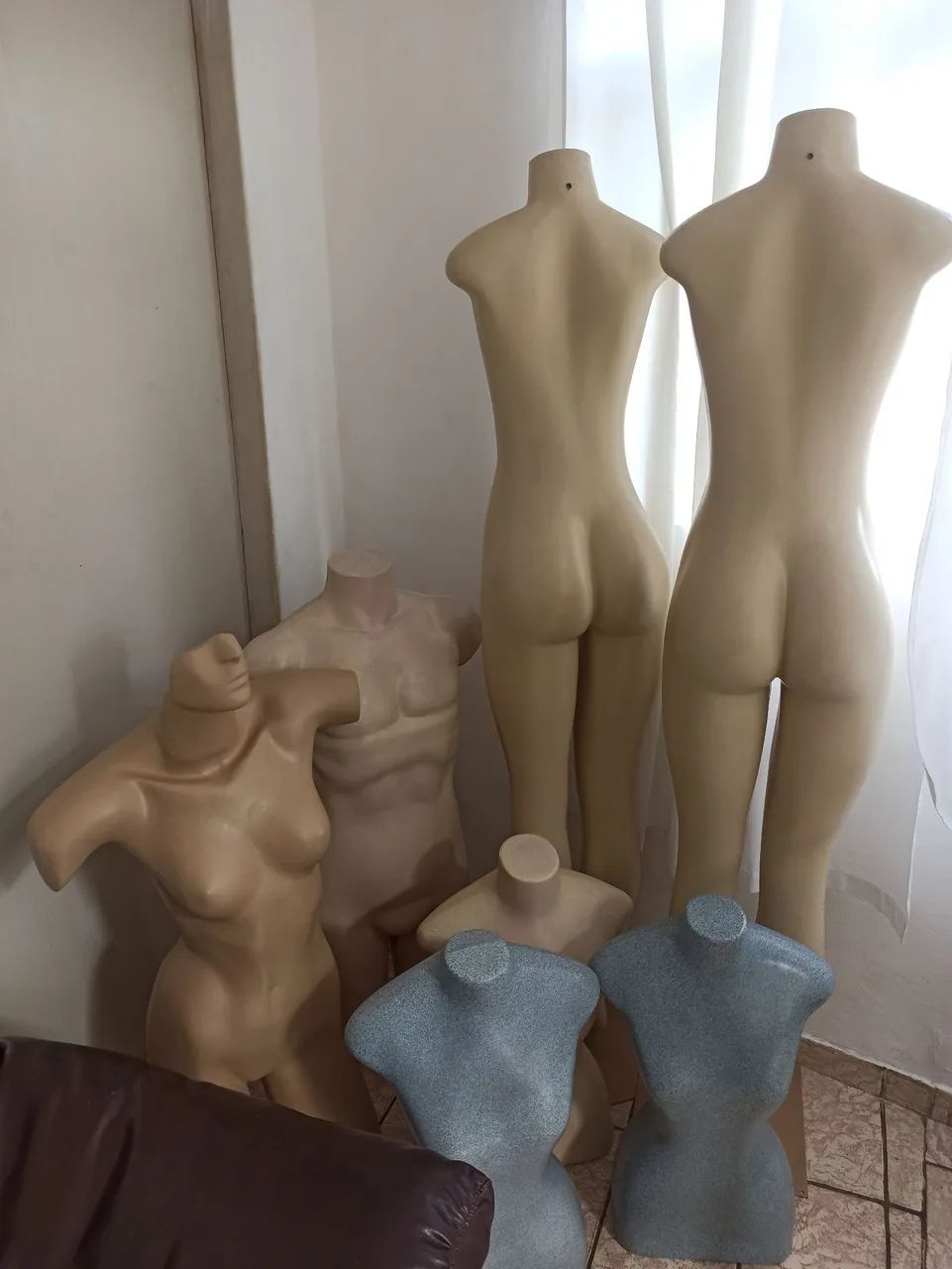 Vendo sete manequins usando, mas em boas condições . - Foto 4
