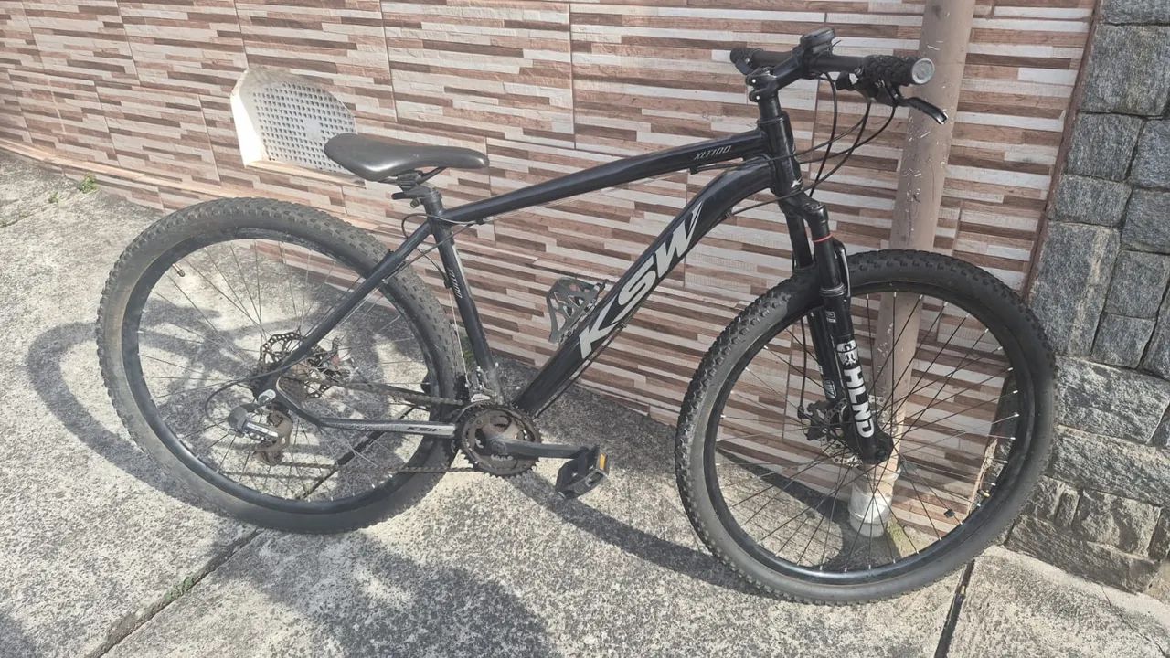 Bicicleta , aluminio , aro 29 com marcha 