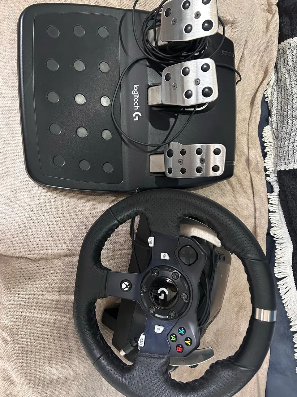 Volante Logitech G920 + Pedais Original - Xbox/PC - Foto 4