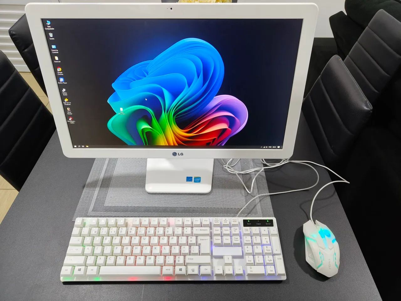 ALL IN ONE LG 22V240