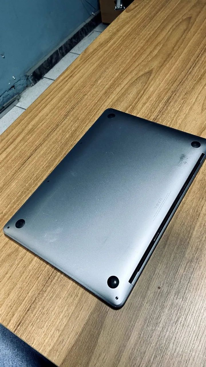 Macbook Pro m1 2020 256GB 8GB ram (TELA COM DEFEITO) 83% de bateria  - Foto 5