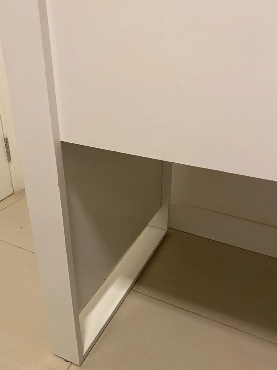  Escrivaninha branca - R$ 150,00 - Foto 4