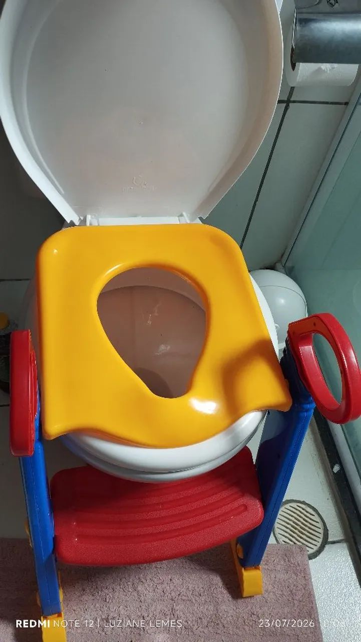 Assento redutor com escada em excelente estado 