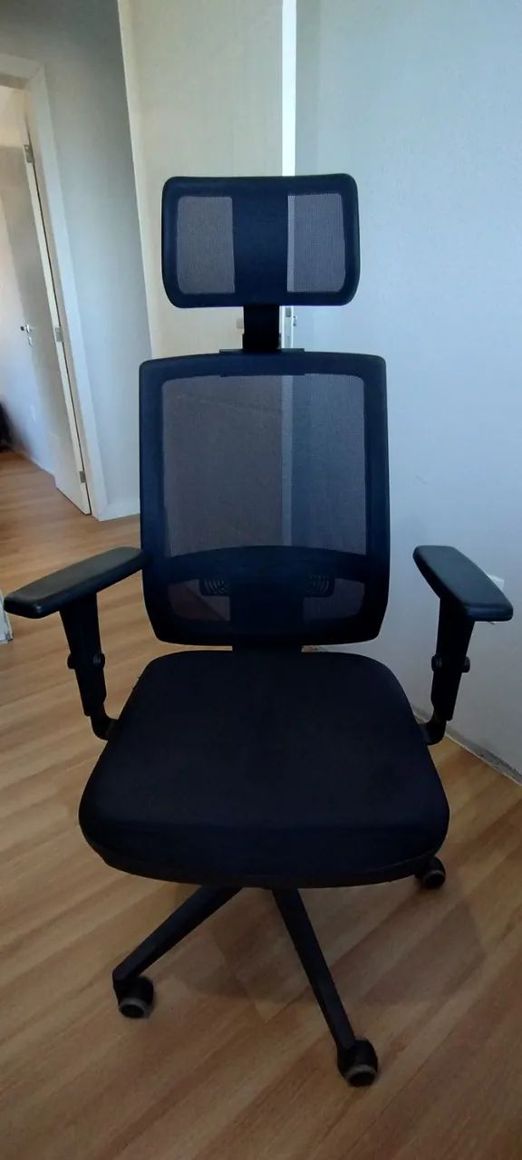 Cadeira Ergonômica Escritório com Apoio de Cabeça e Braços 3D