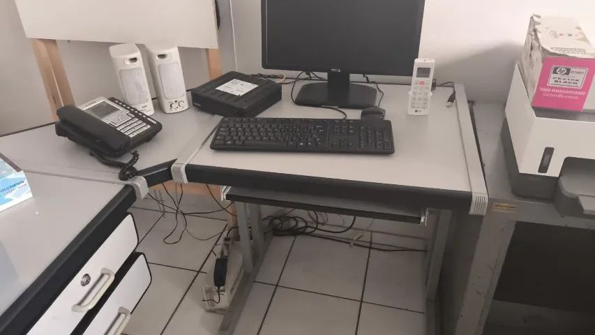 Mesa escritório, Cofre e Fax 
