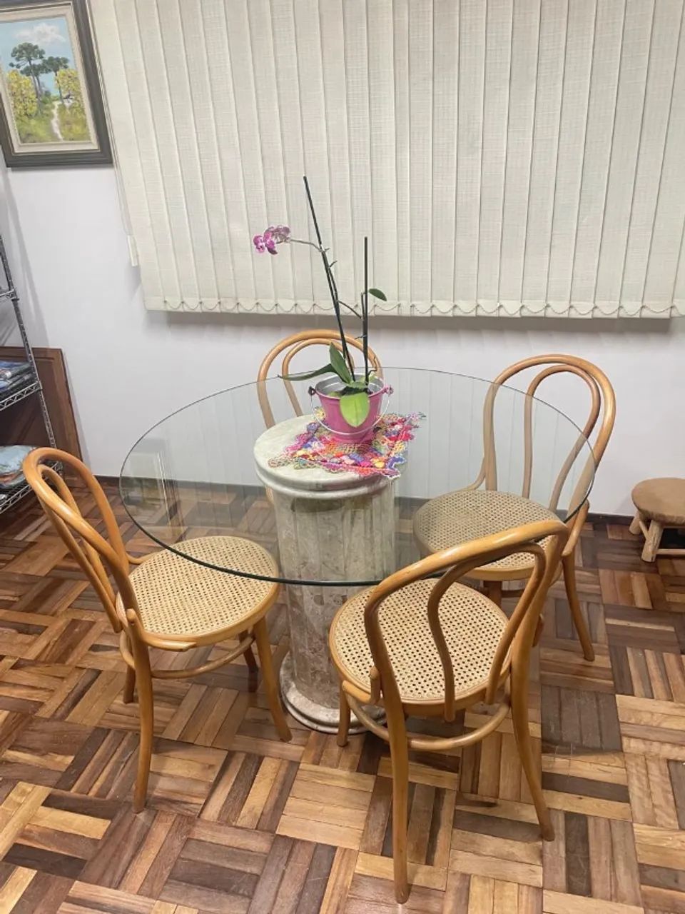 Mesa com 4 cadeiras tipo Thonart