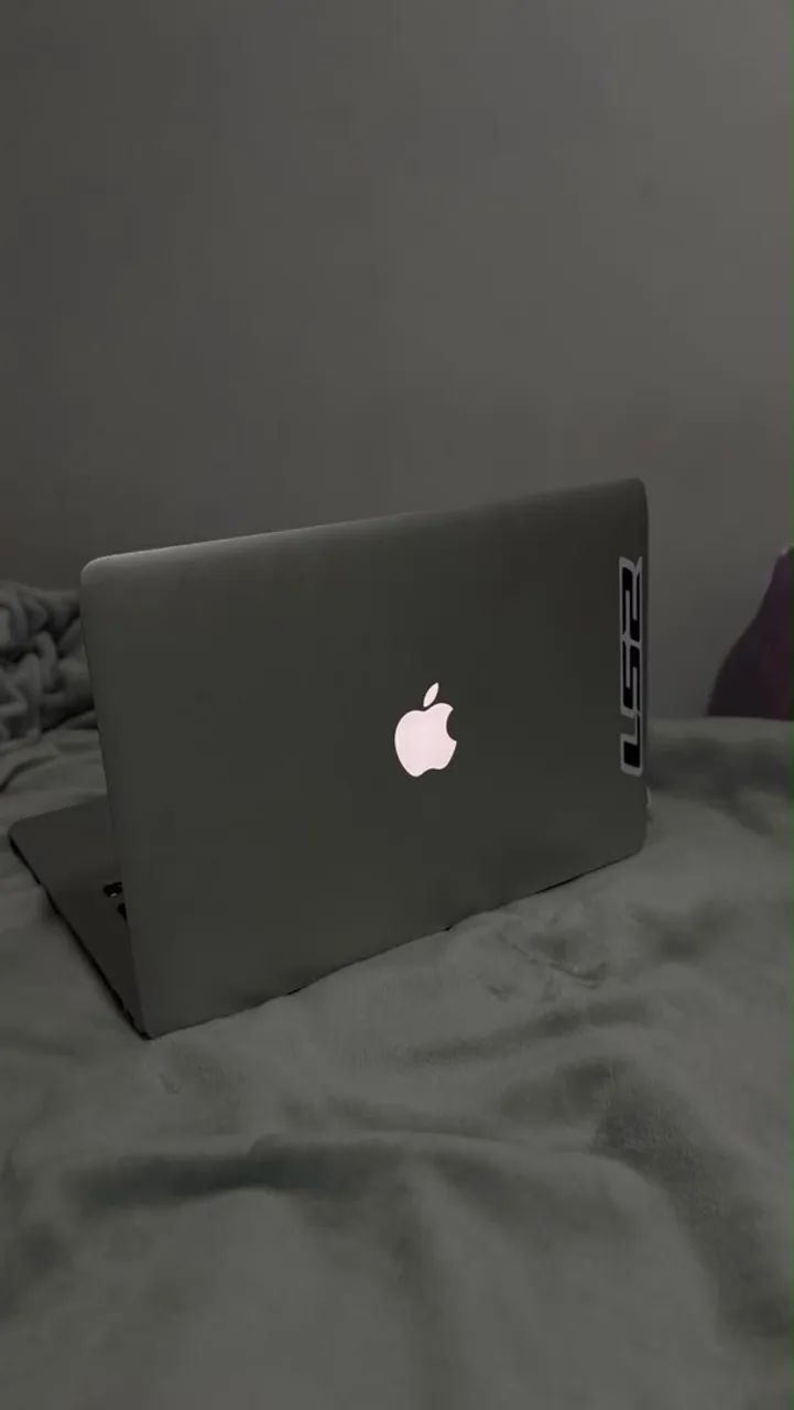 Mac book