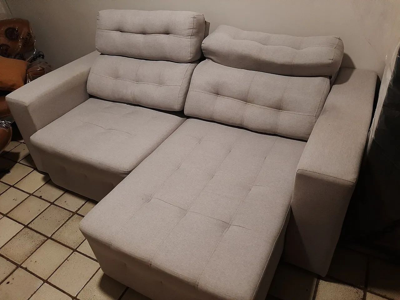 Sofá retrátil e reclinável linho cinza claro 2 metros larg. - Foto 3