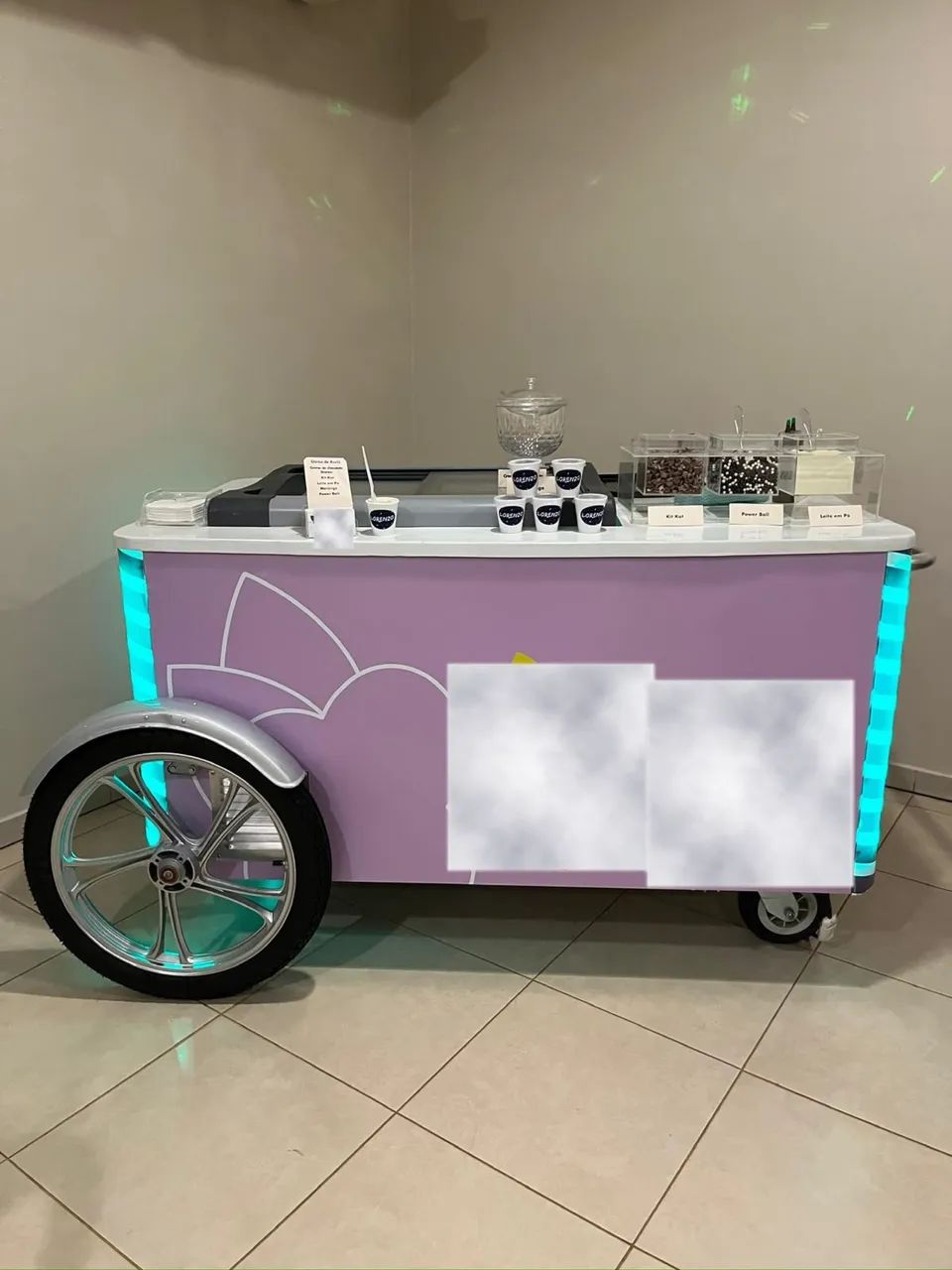 Carrinho para eventos com freezer 