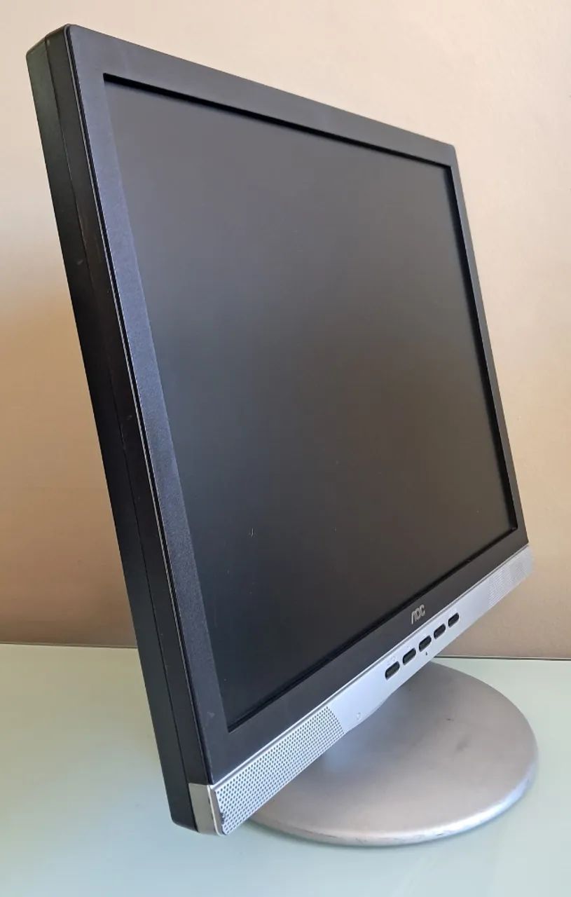Monitor LCD 17" Multimídia AOC 712Sa em perfeito estado - Foto 4