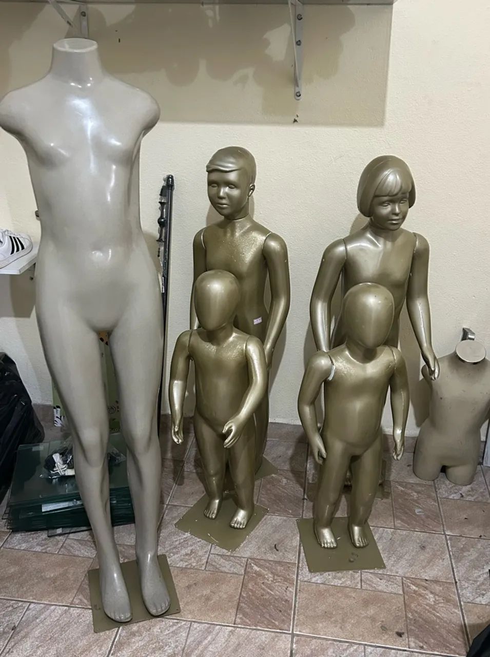 Manequim infantil 