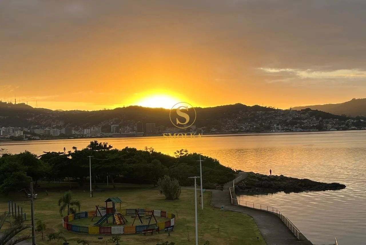 Apartamento com vista marom 4 suites a venda em Coqueiros