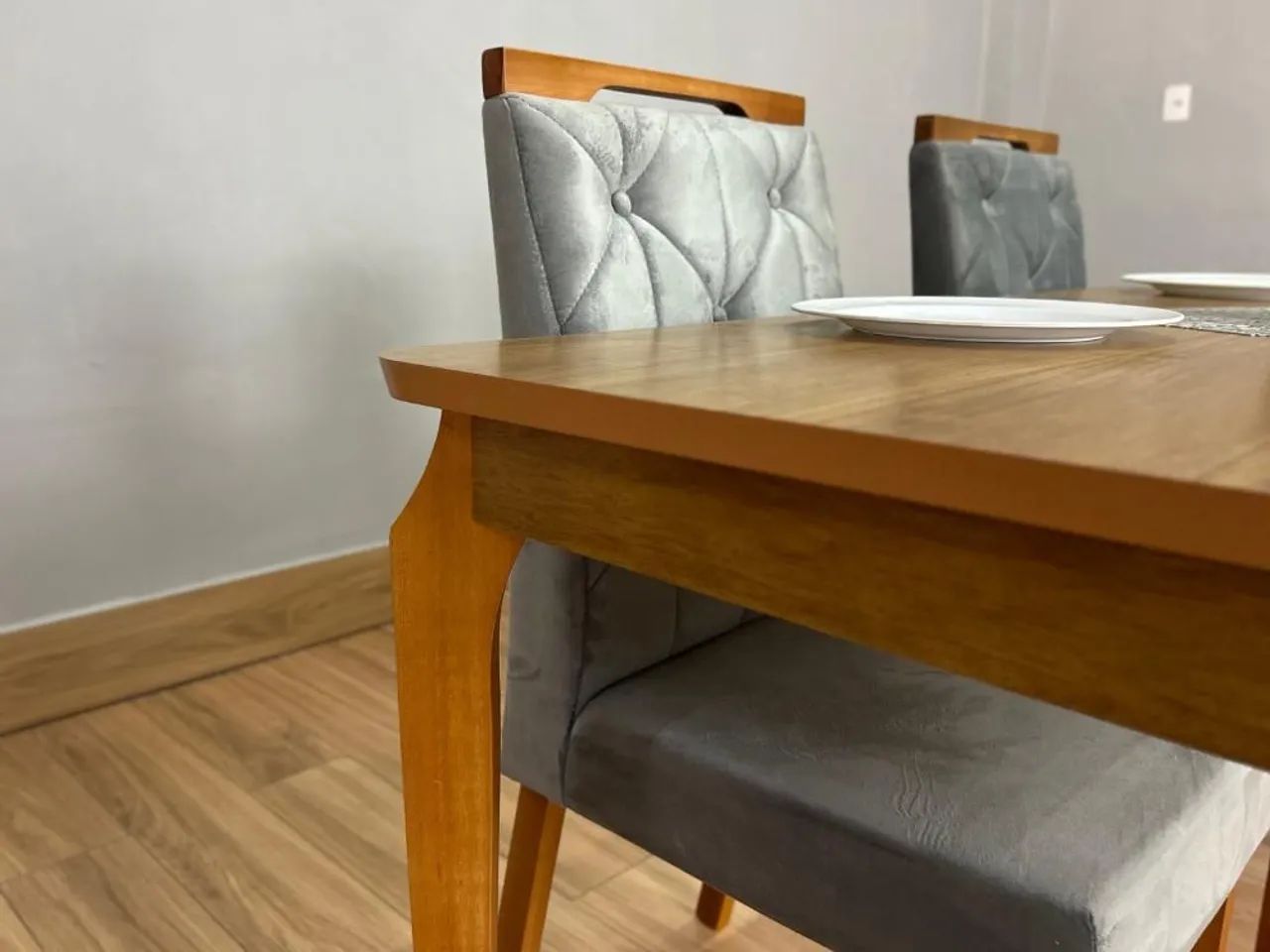 Mesa de Jantar 120x80 com 4 Lugares Veludo Cinza  - Foto 2