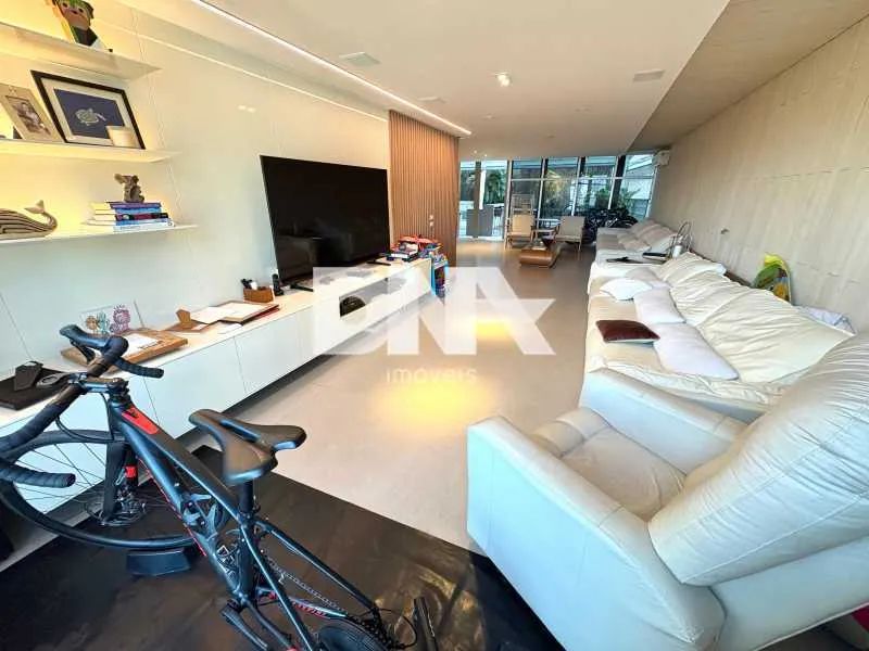 Apartamento : / Residencial / Botafogo