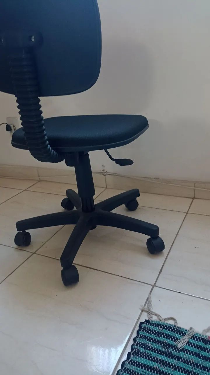 Cadeira de escritório giratoria - Foto 4