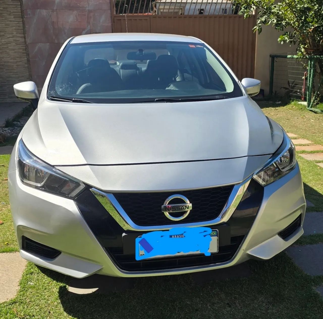 Nissan Versa 2021