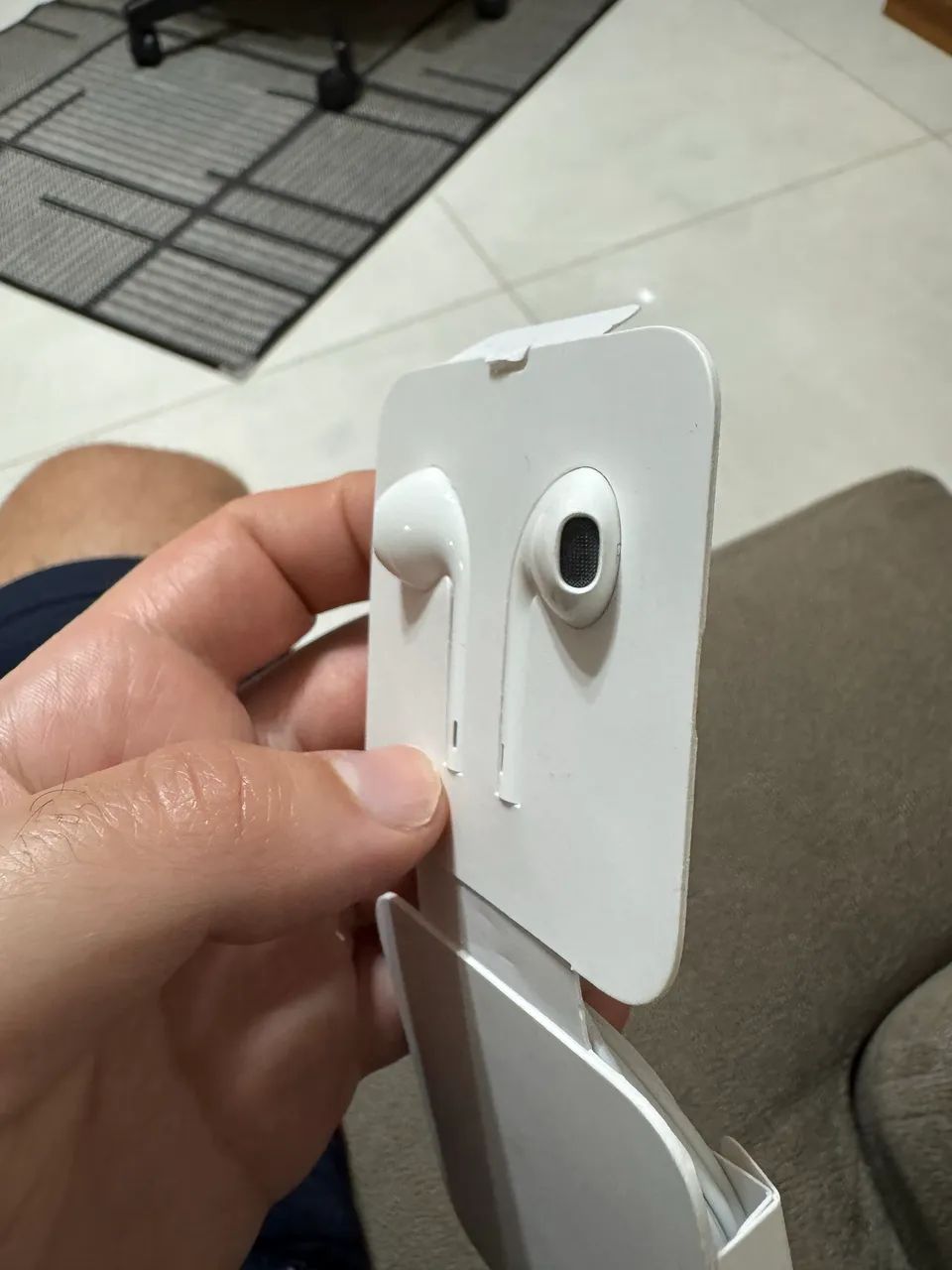 Fone de Ouvido Apple EarPods Lightning - Original - Novo (Nunca Usado) - Foto 5