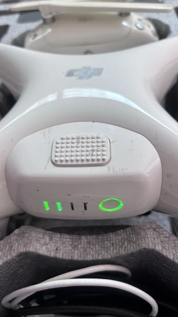 Drone Dji Phantom 4 Com Câmera 4k E Gps, Branco (Usado) - Foto 4