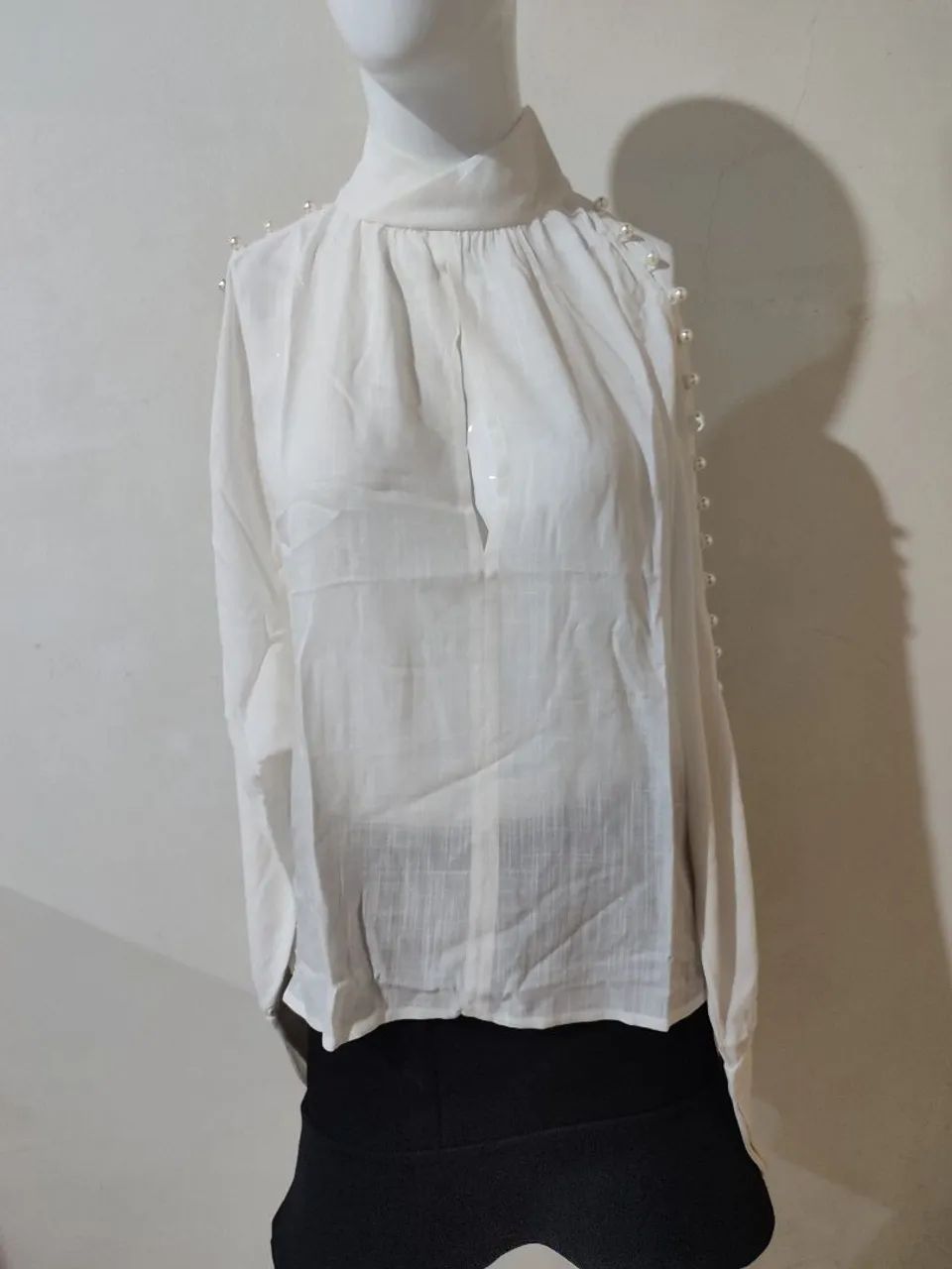 Blusa Pérolas Branca Nova P  - Foto 3