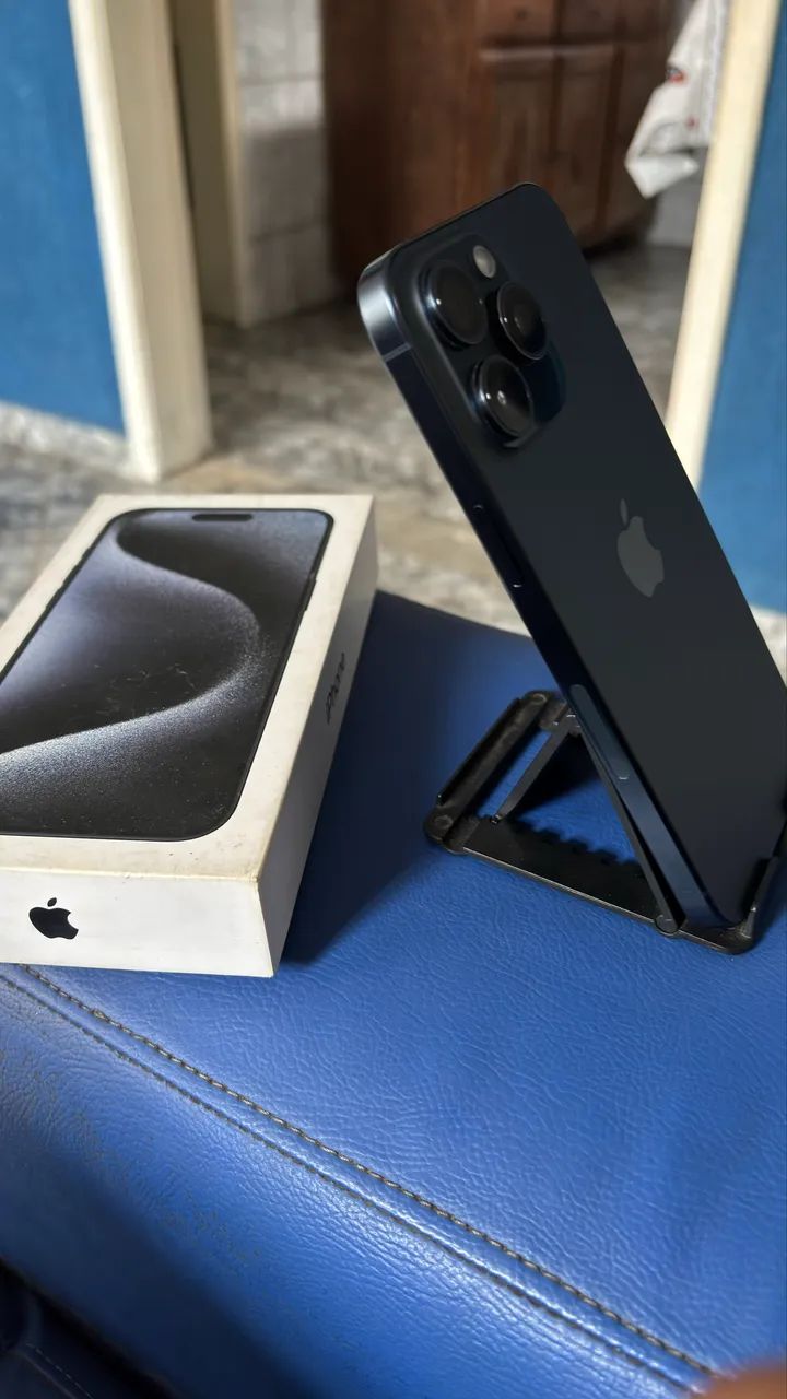 ? iPhone 15 Pro Max - 256GB - Azul - Foto 2