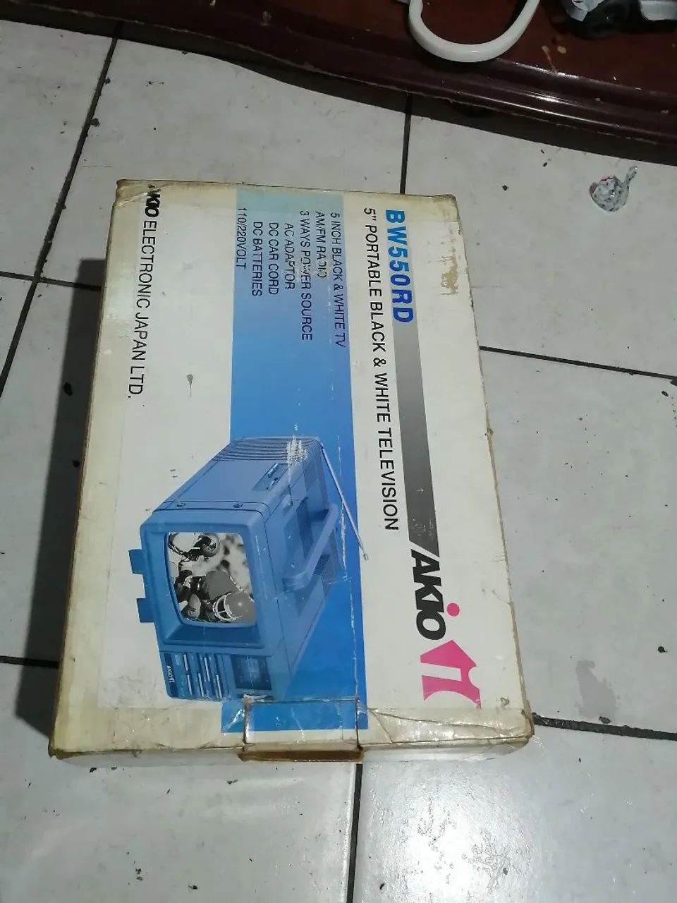 TV antiga Akio, japonesa, no estado!