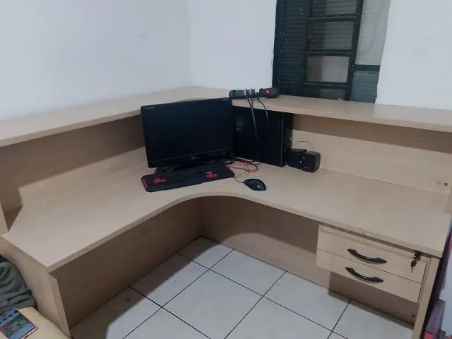 mesa de escritorio em L :1,60mX60cm