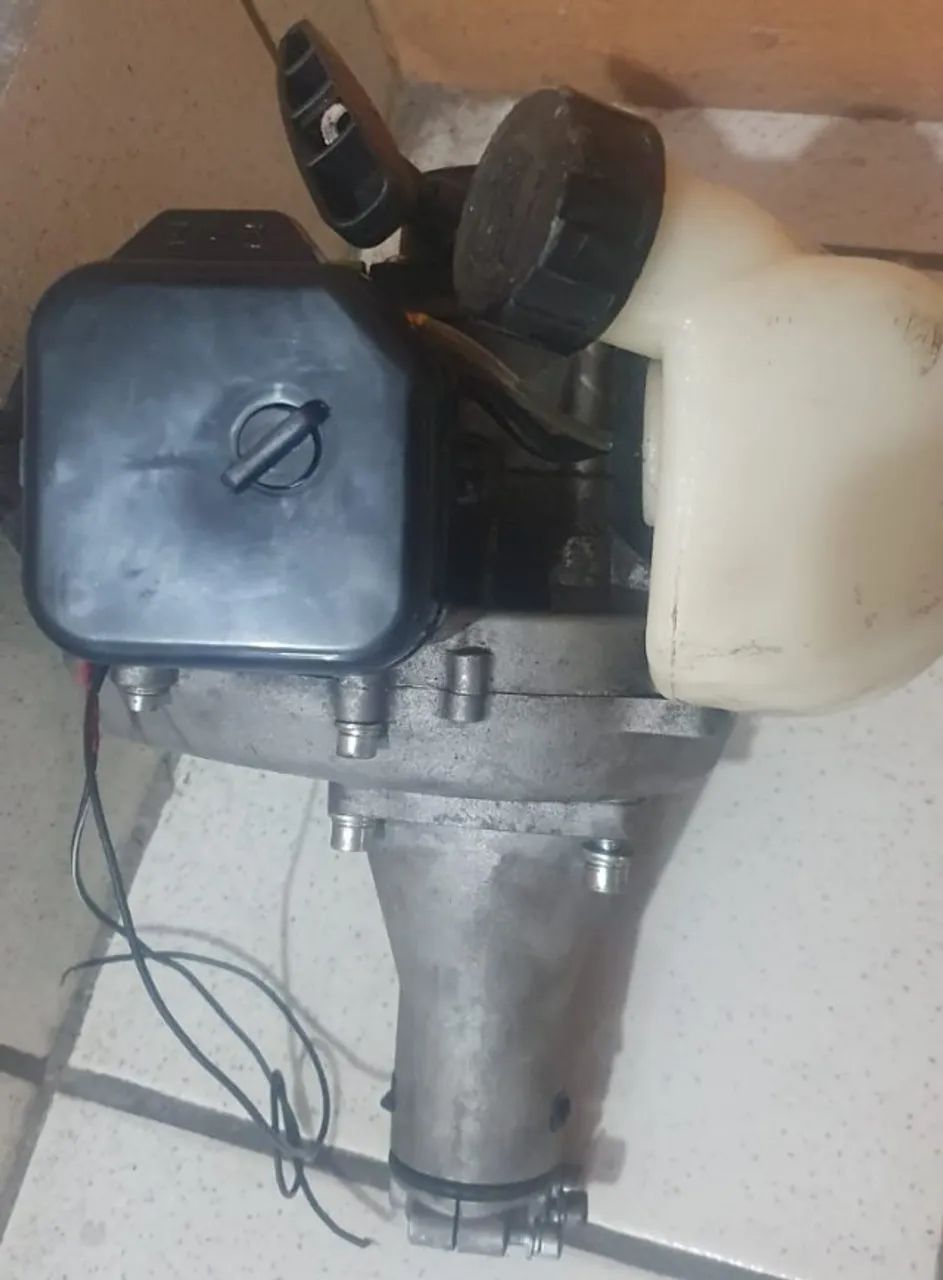 Motor 2t - 26CC - ?Otimo estado - funcionando ok - Foto 5