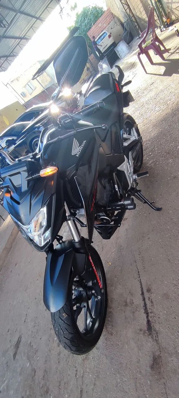 CB 300 F - Foto 4