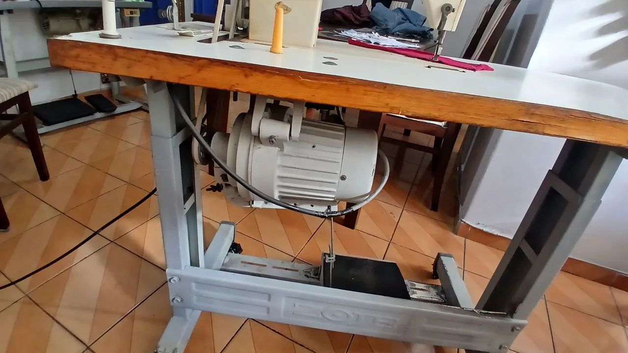 Vendendo uma maquina reta funcionanso perfeitamente - Foto 4
