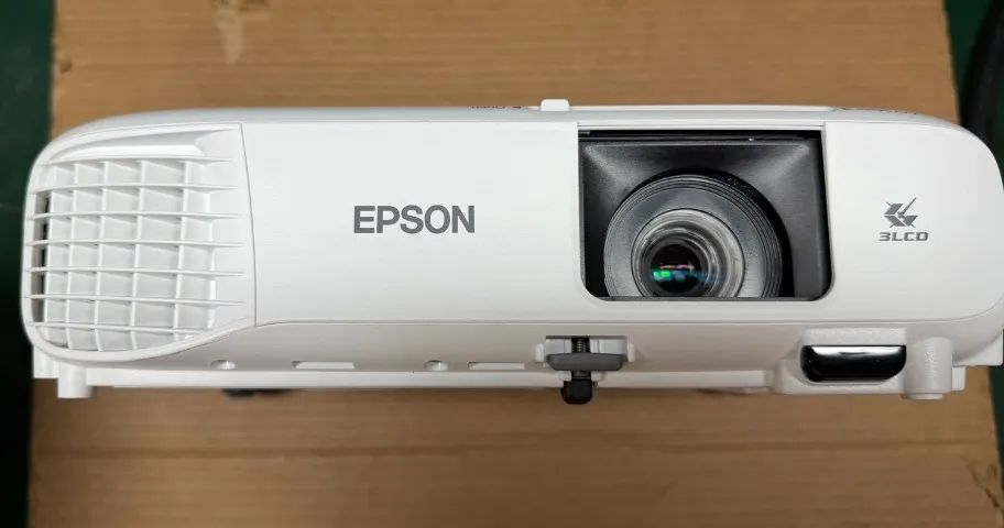 Projetor Epson PowerLite E20 - Foto 2