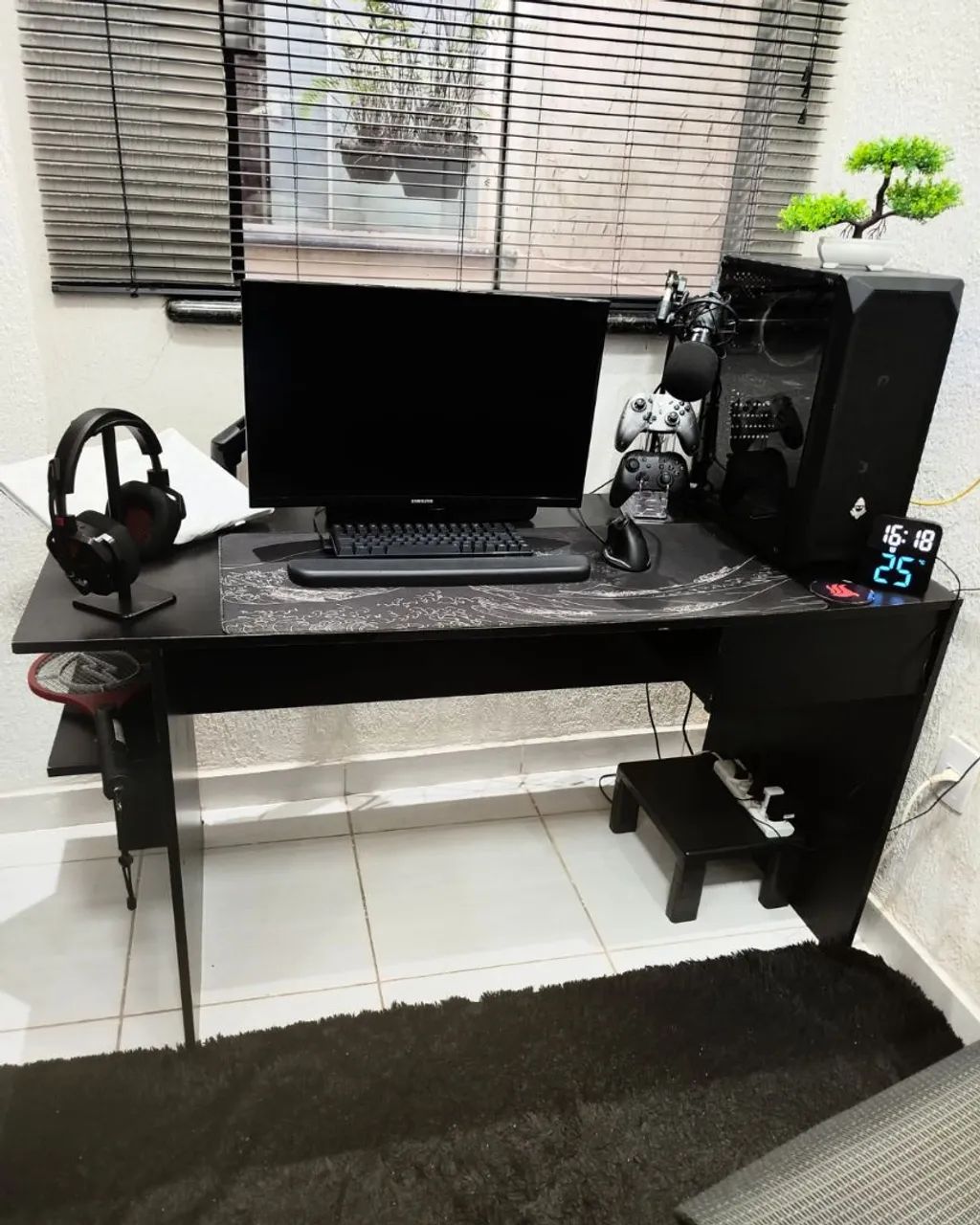 Mesa Para Computador Escrivaninha Usada - Foto 2