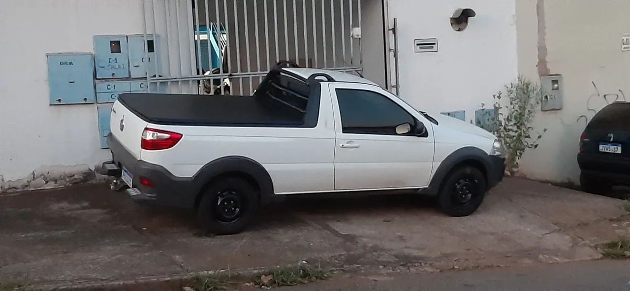 Fiat Strada Working Hard 1.4 Fire Flex 8V CS 2017 - Foto 2