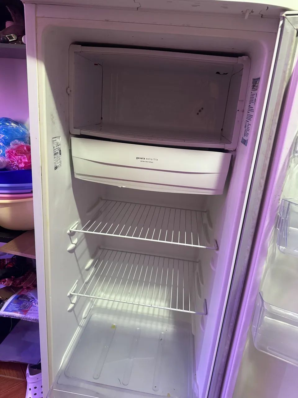 Vendo Geladeira Electrolux RE31 - Foto 3