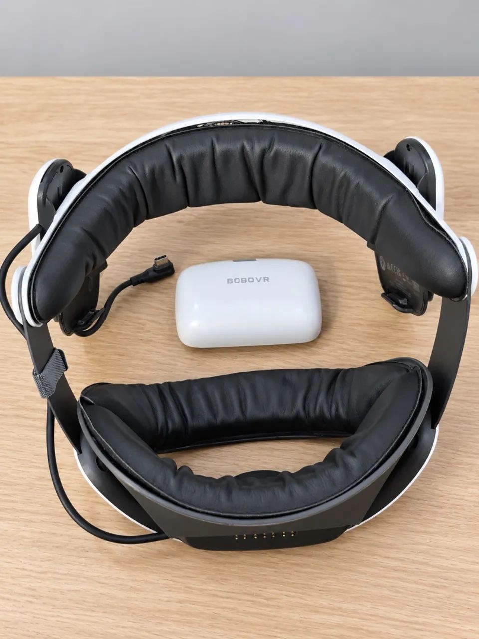 Meta Quest 3S 128 GB + BOBOVR S3 Pro com bateria + Case e