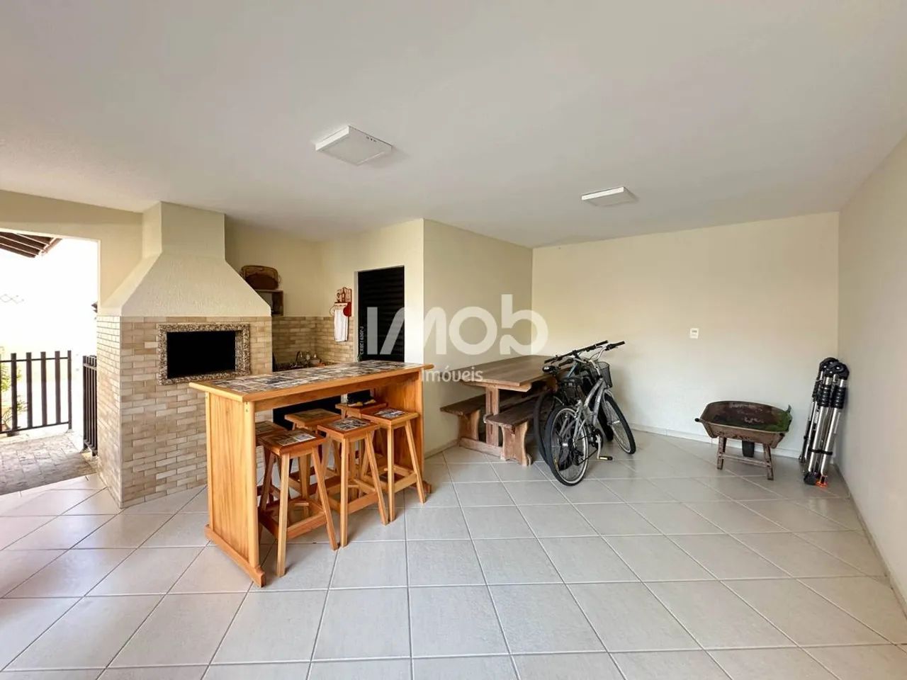 CASA COM SUÍTE + 2 QUARTOS, TIFA MARTINS - Foto 5