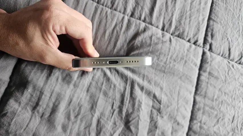 Apple iPhone 16 Pro (128 Gb) - Titânio Branco - Impecável - Foto 3