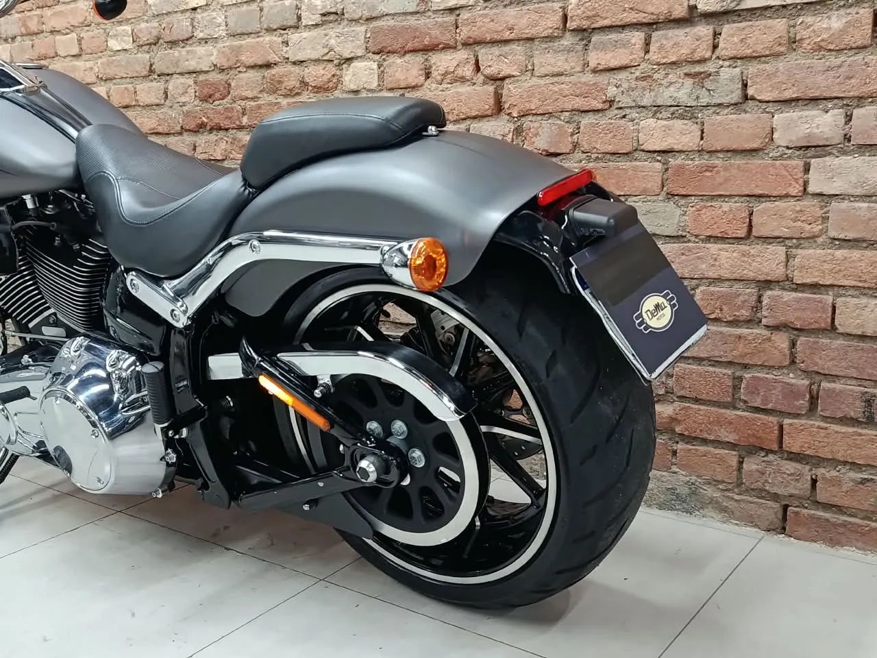 Harley-Davidson SOFTAIL BREAKOUT FXSB - Foto 4